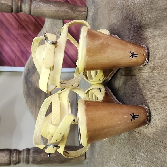 FRYE heeled sandle size 9 - Picture 5 of 9
